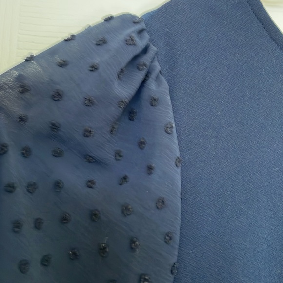Cece Clip Dot Blouse 3/4 sleeves in Navy Blue EUC - Picture 3 of 5
